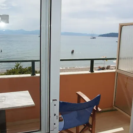 Hotel Messonghi Bay Mesongí